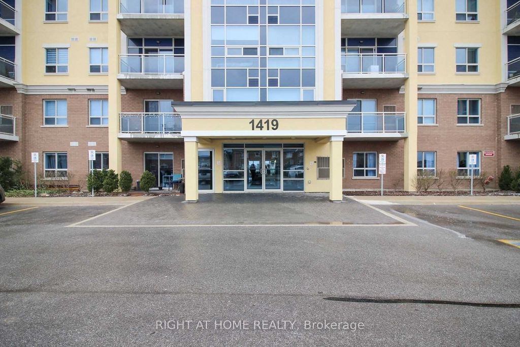 Photo of 1419 Costigan Road #308, Milton, ON L9T 2L4 (MLS # W13077198)