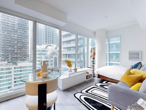 115 Blue Jays Way 2311 Toronto ON M5V 0N4