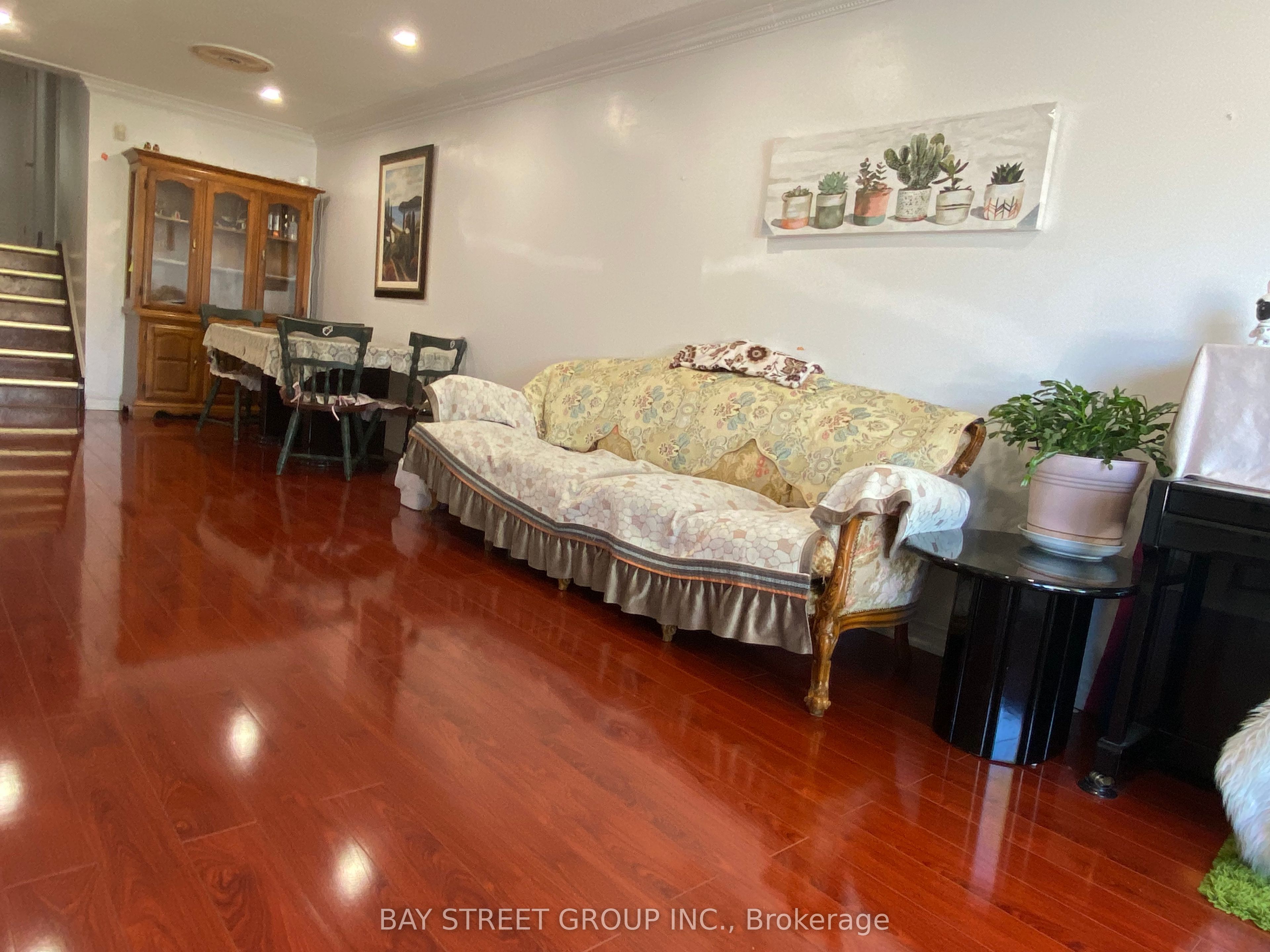3412 Ellengale Drive