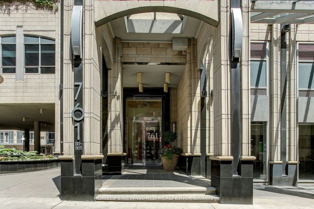 Photo of 761 Bay Street #3305, Toronto, ON M5G 2R2 (MLS # C13160712)
