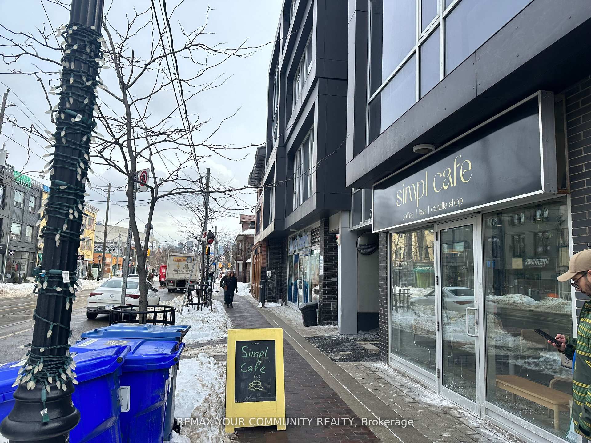 799 College Street 101