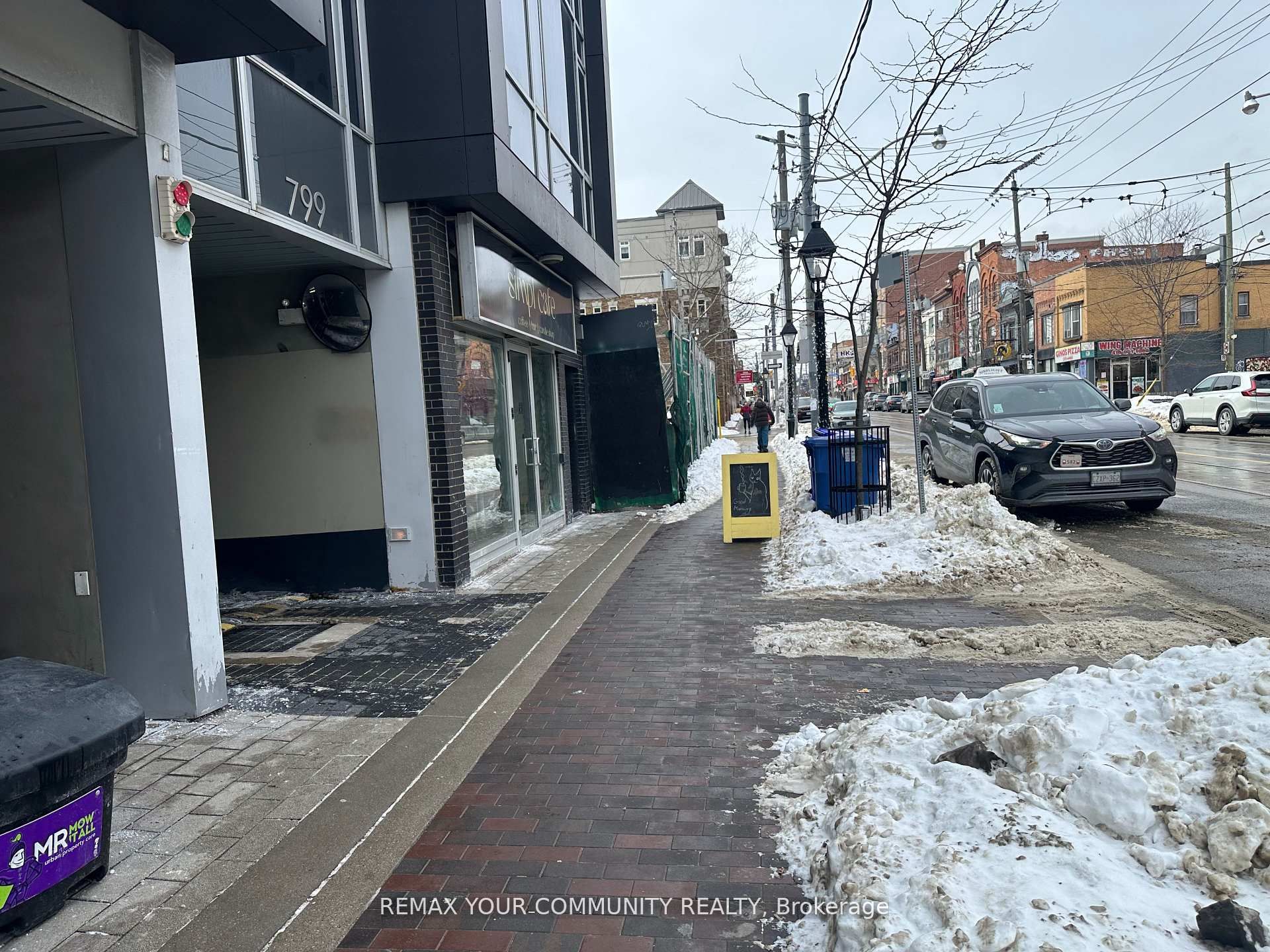 799 College Street 101