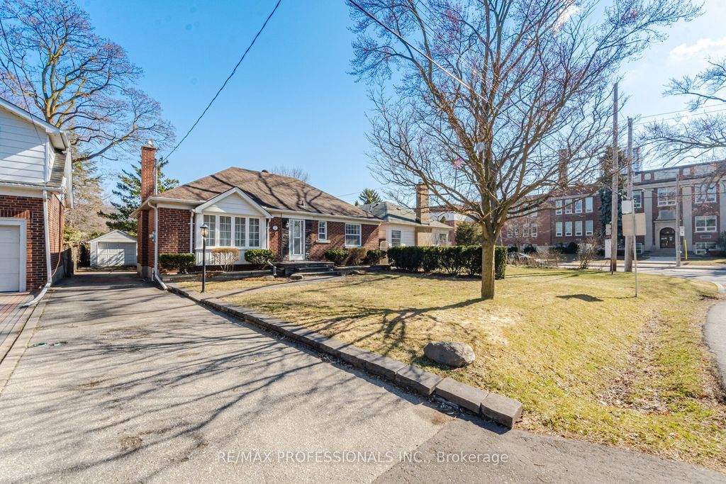 Photo of 1 Loyalist Road, Toronto, ON M9A 3P2 (MLS # W12944794)