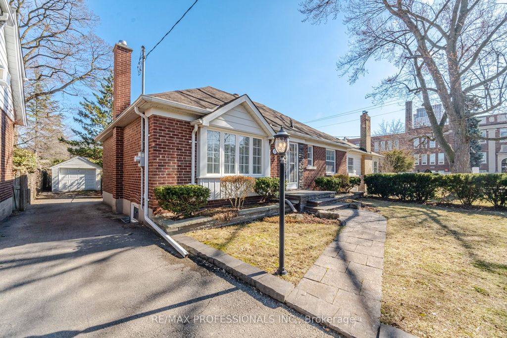 Photo of 1 Loyalist Road, Toronto, ON M9A 3P2 (MLS # W12944794)
