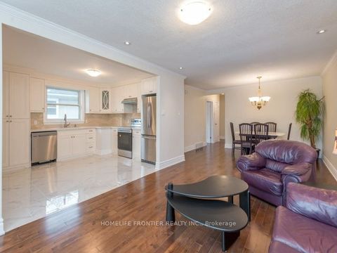 229 Neal Drive Richmond Hill ON L4C 3L2