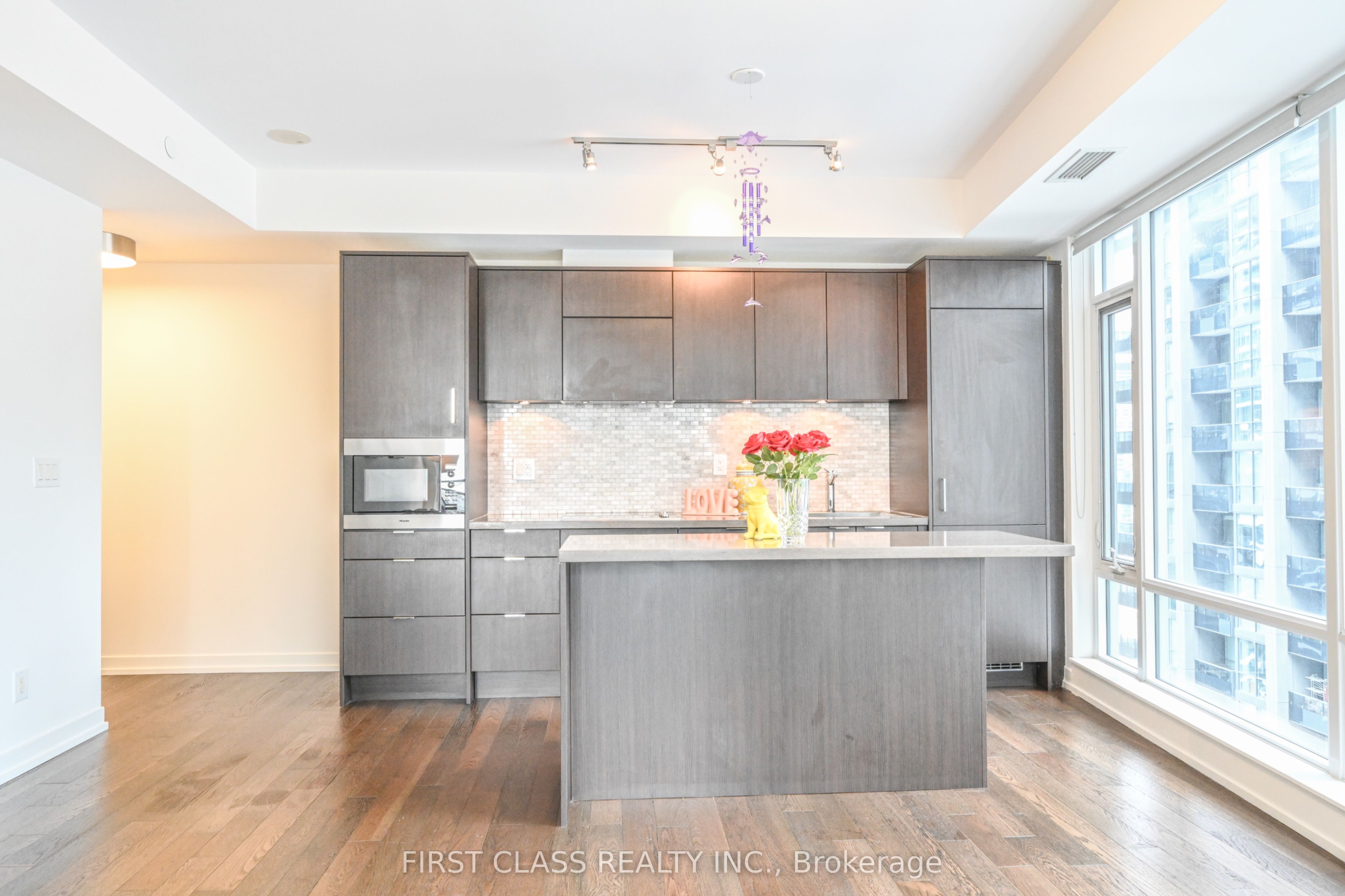 21 Widmer Street 2109