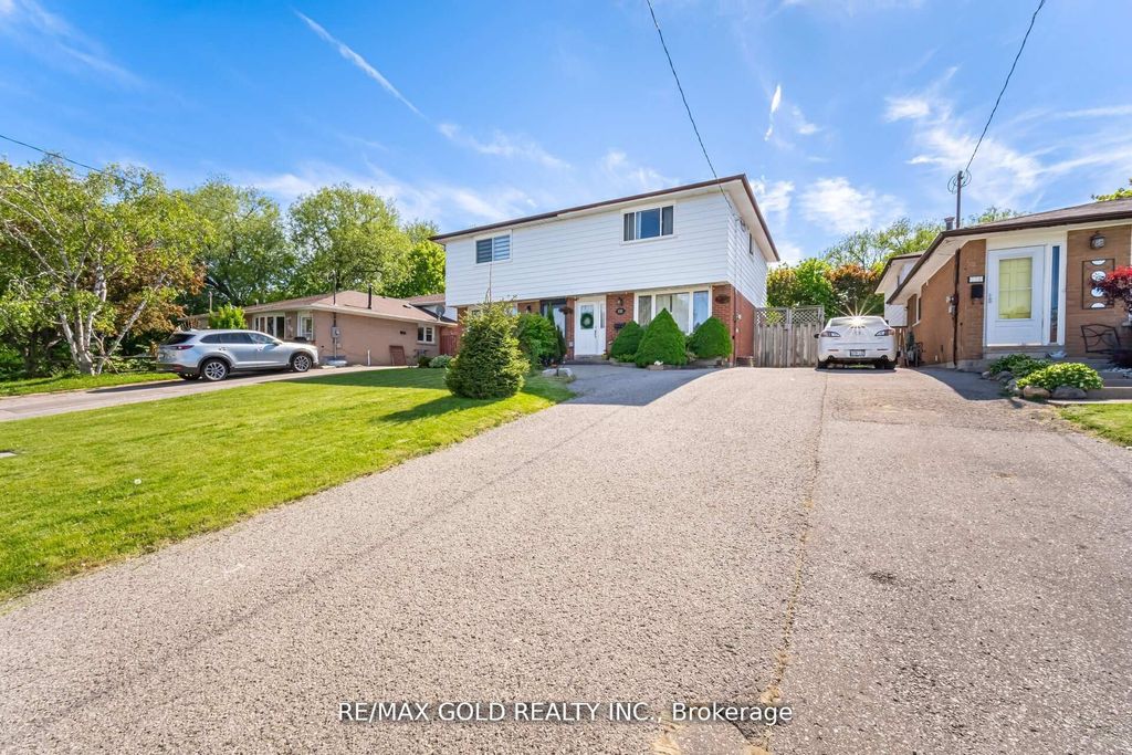 Photo of 232 Durham Street, Oshawa, ON L1J 5R3 (MLS # E13054272)
