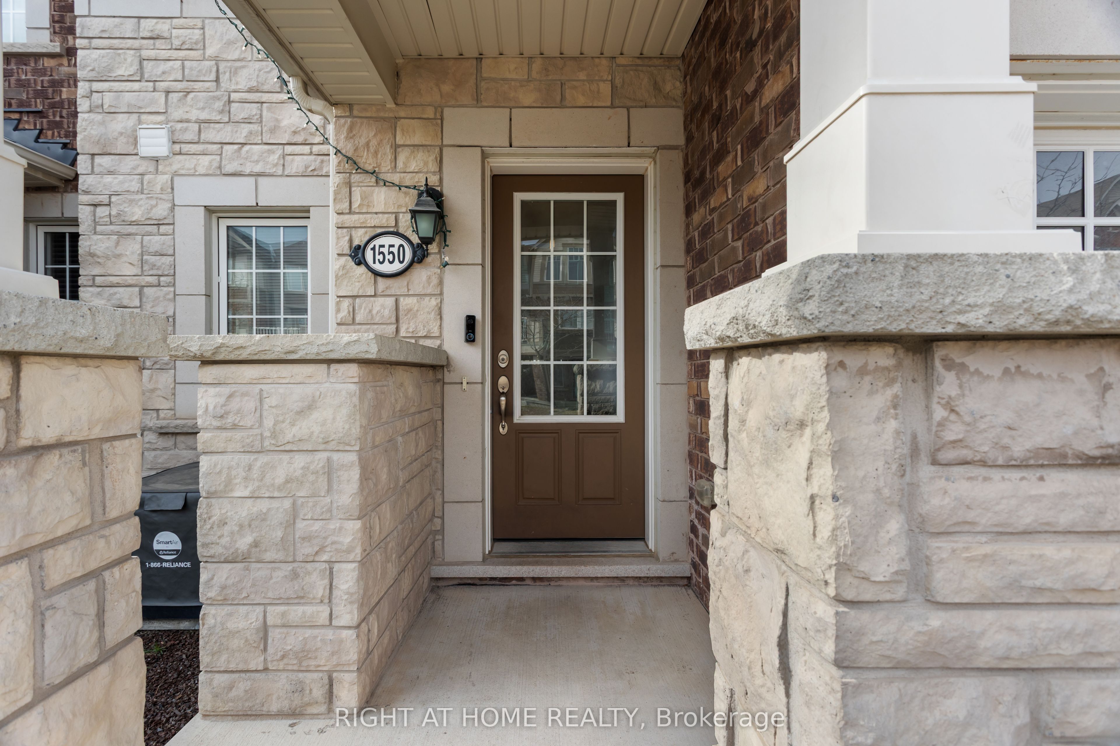 1550 Gainer Crescent