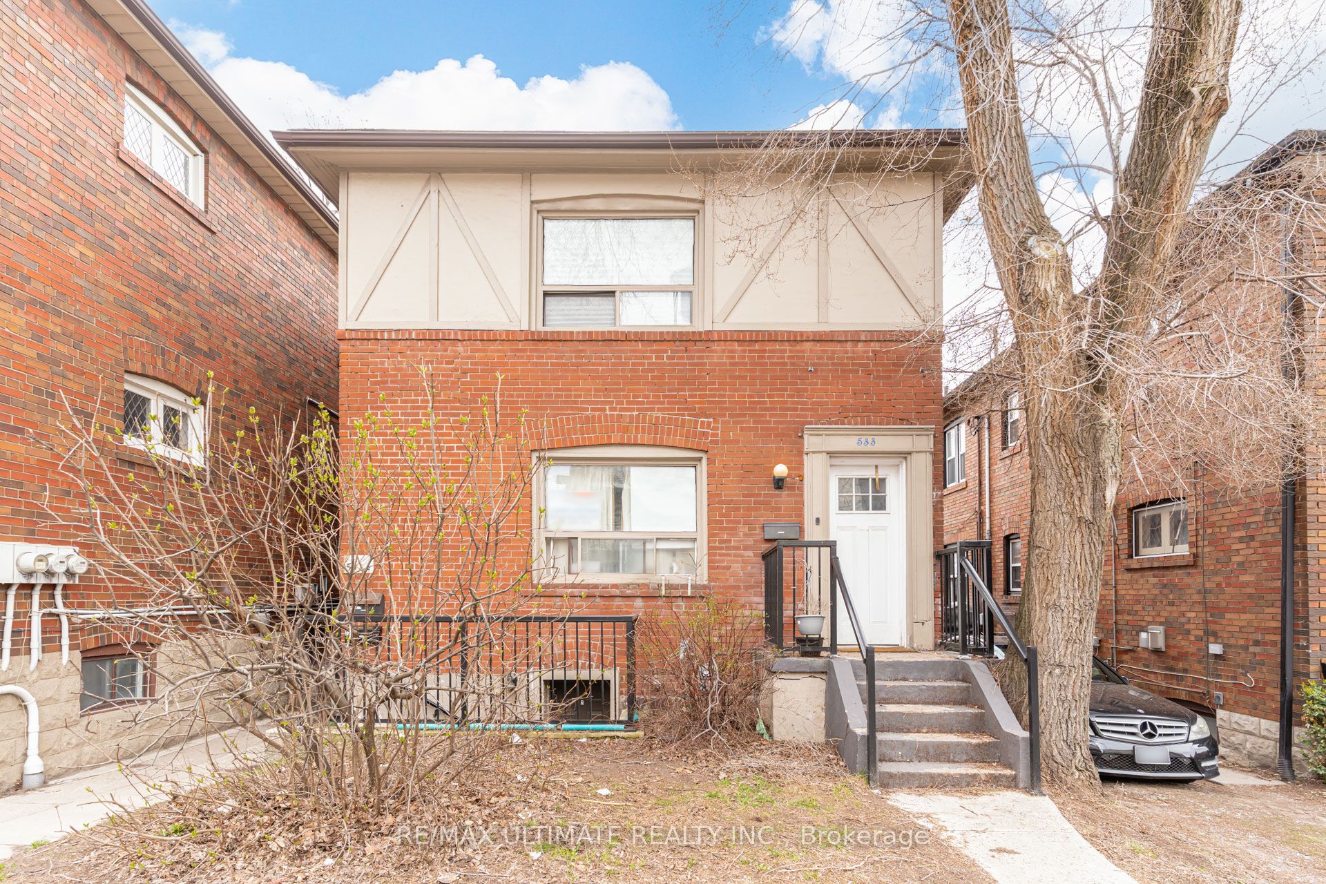 533 Kingston Road
