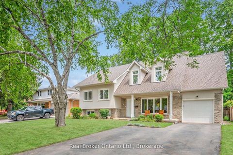 285 Surrey Drive Oakville ON L6L 3T6