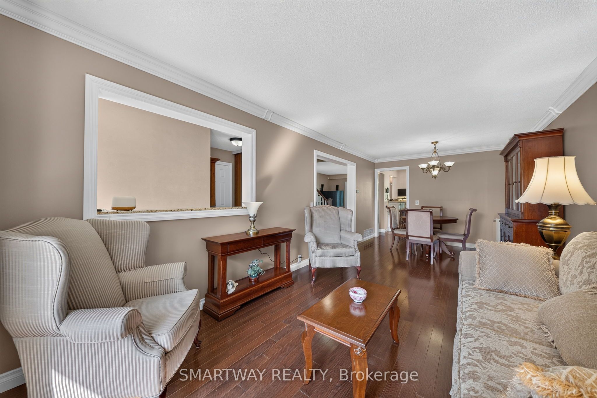 102 Rawling Crescent