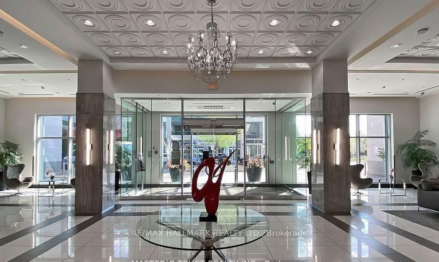 7161 Yonge Street 2629