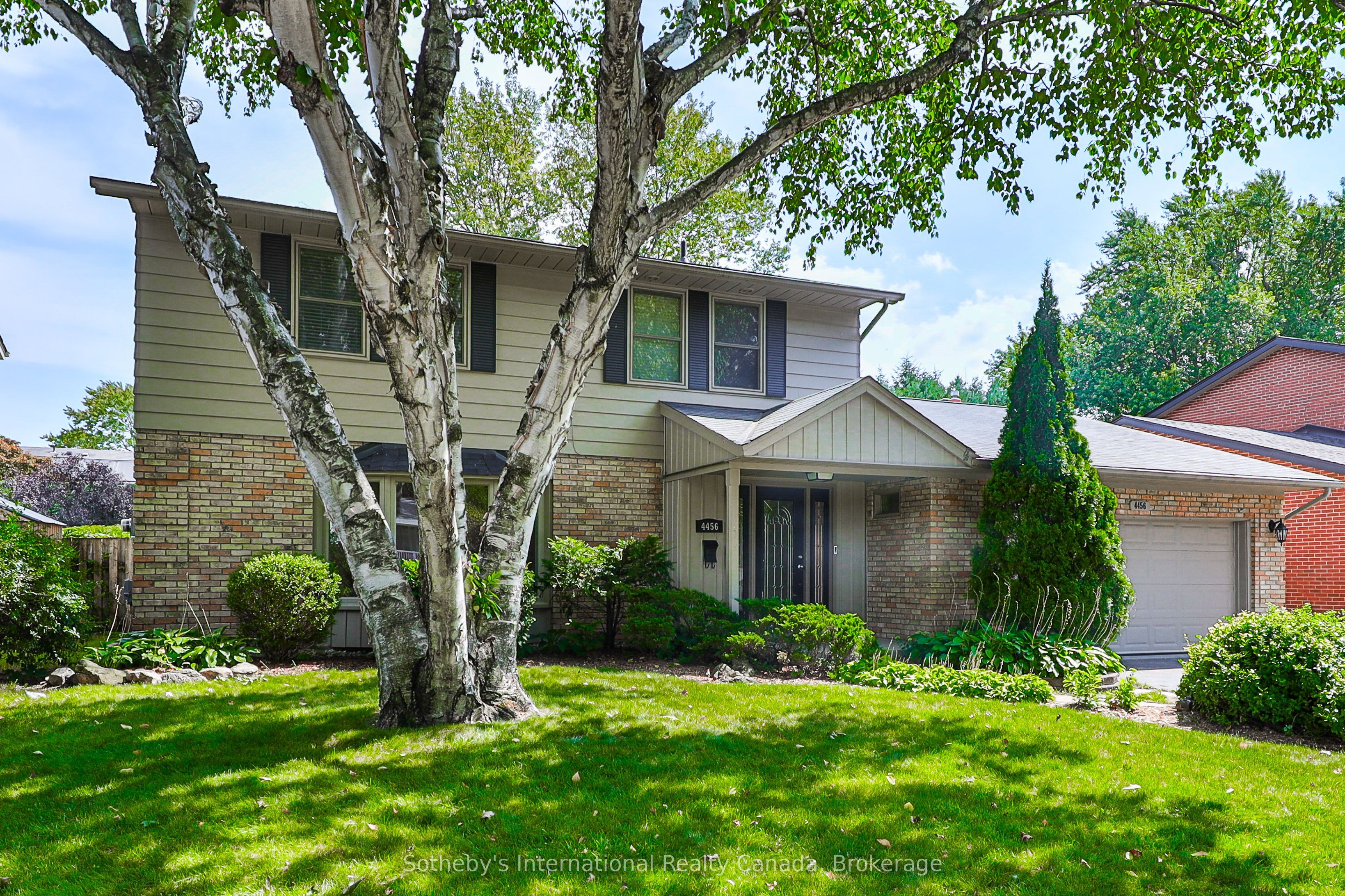 4456 Hawthorne Drive