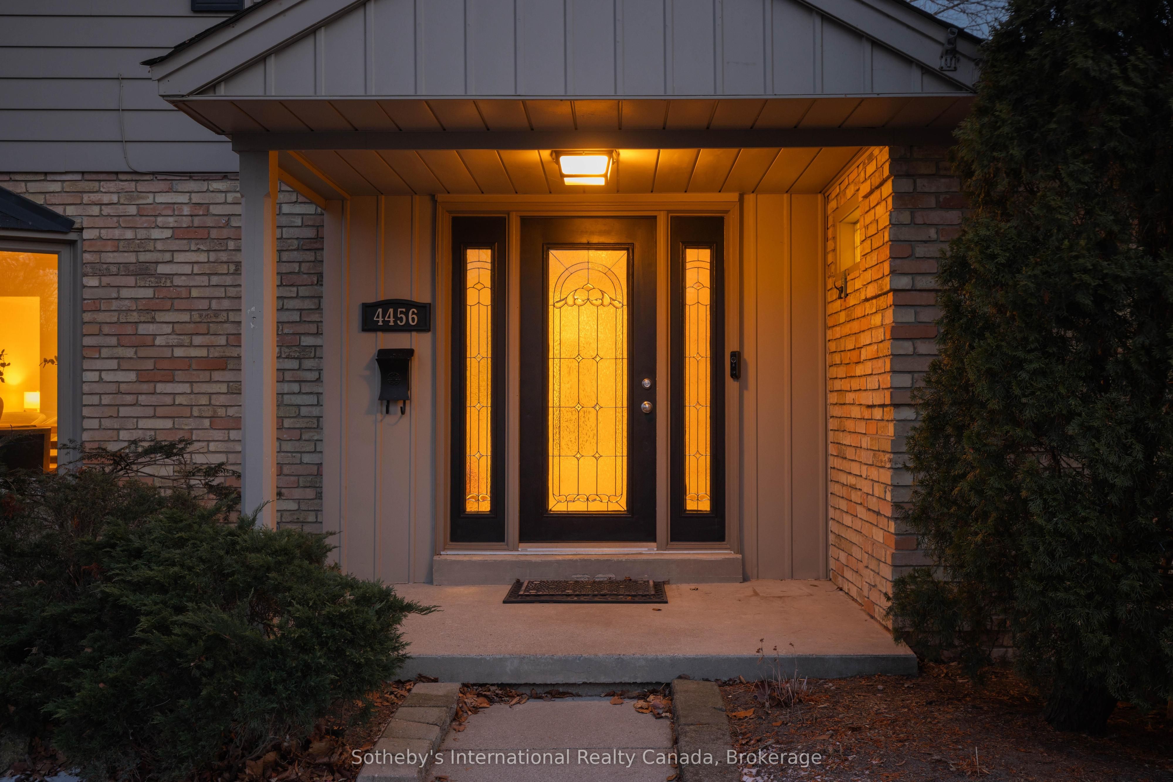 4456 Hawthorne Drive