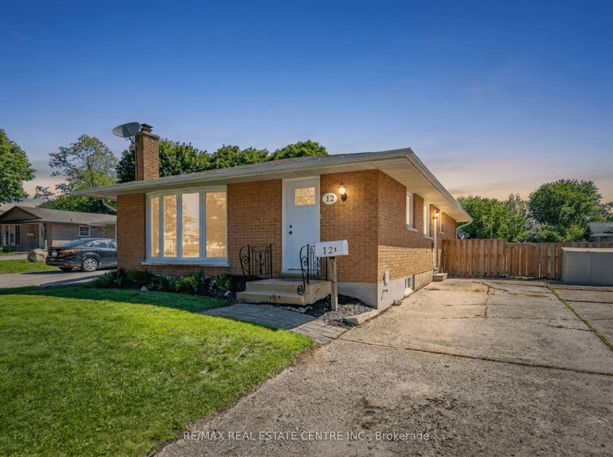 12 Selkirk Court