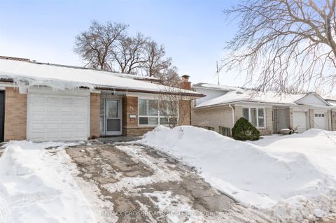 98 Willowridge Road Toronto ON M9R 3Z4