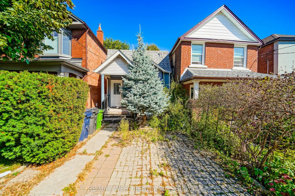 Photo of 165 Robina Avenue, Toronto, ON M6C 3Y8 (MLS # C12448020)