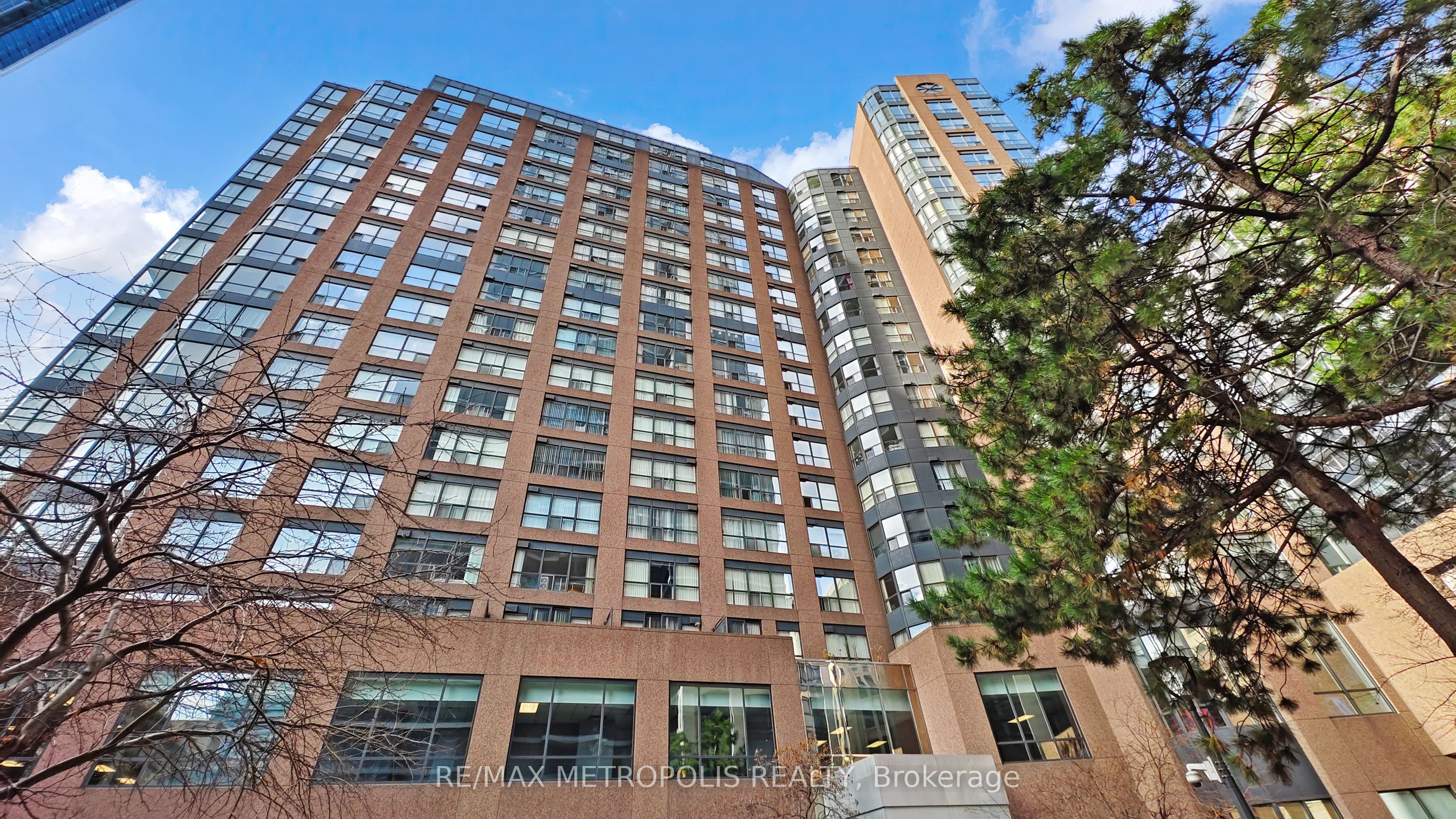 7 Carlton Street 1702