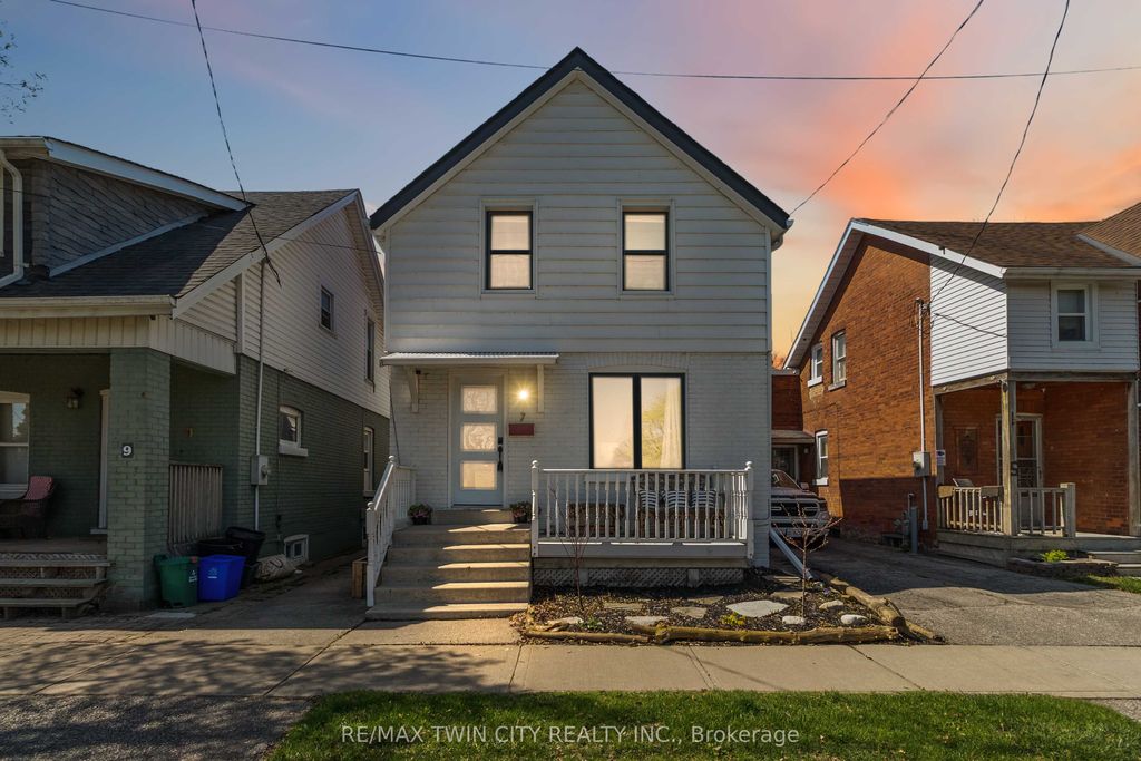 Photo of 7 Ontario Street, Brantford, ON N3S 2B7 (MLS # X13050638)