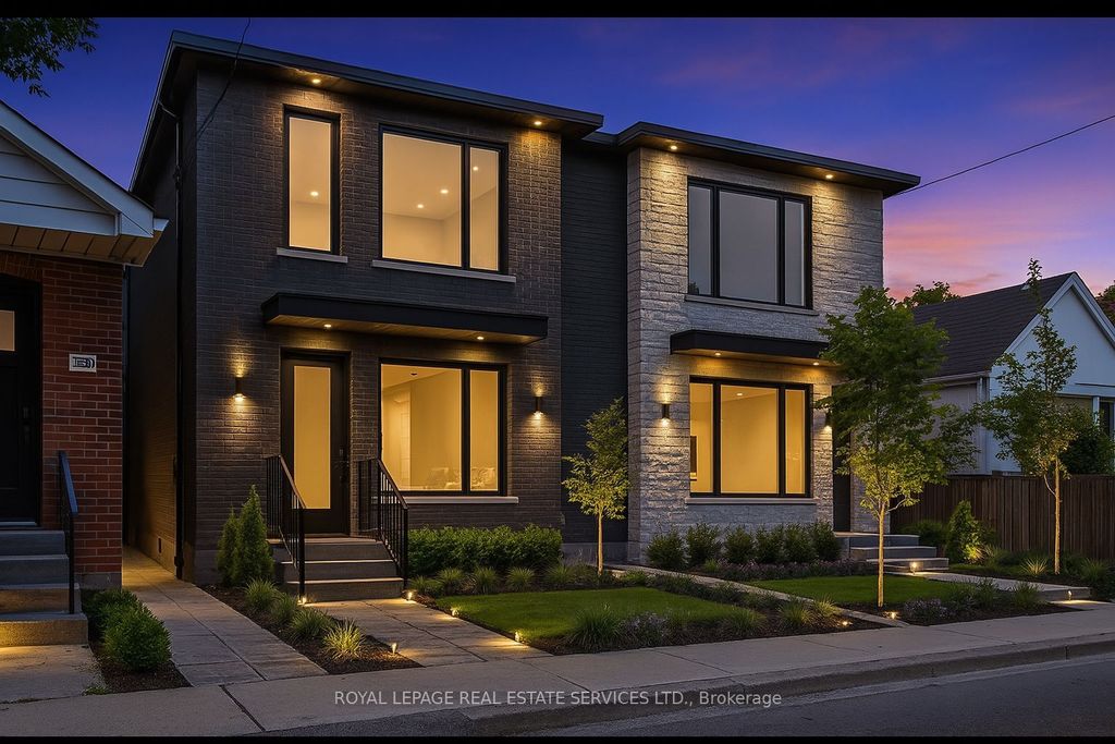 Photo of 326 Lawrence Avenue W, Toronto, ON M5M 1B4 (MLS # C12303438)