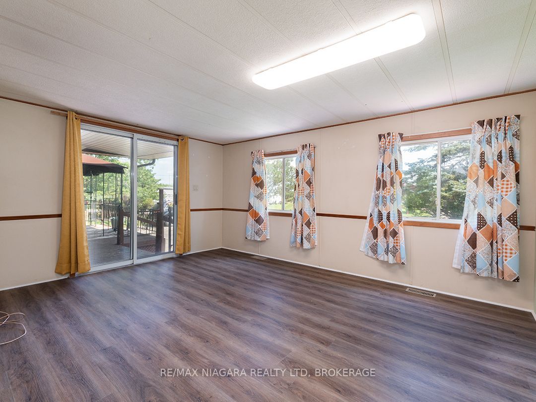 3033 Townline Road 1