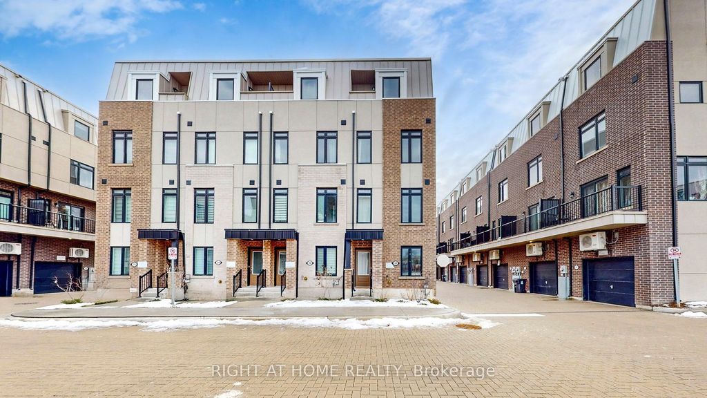 Photo of 32 SPRUCE PINES Crescent, Toronto, ON M4A 2X2 (MLS # C12649958)