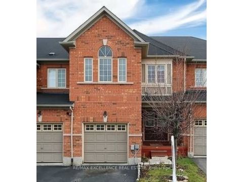 33 Lacebark Court Brampton ON L6R 3M7