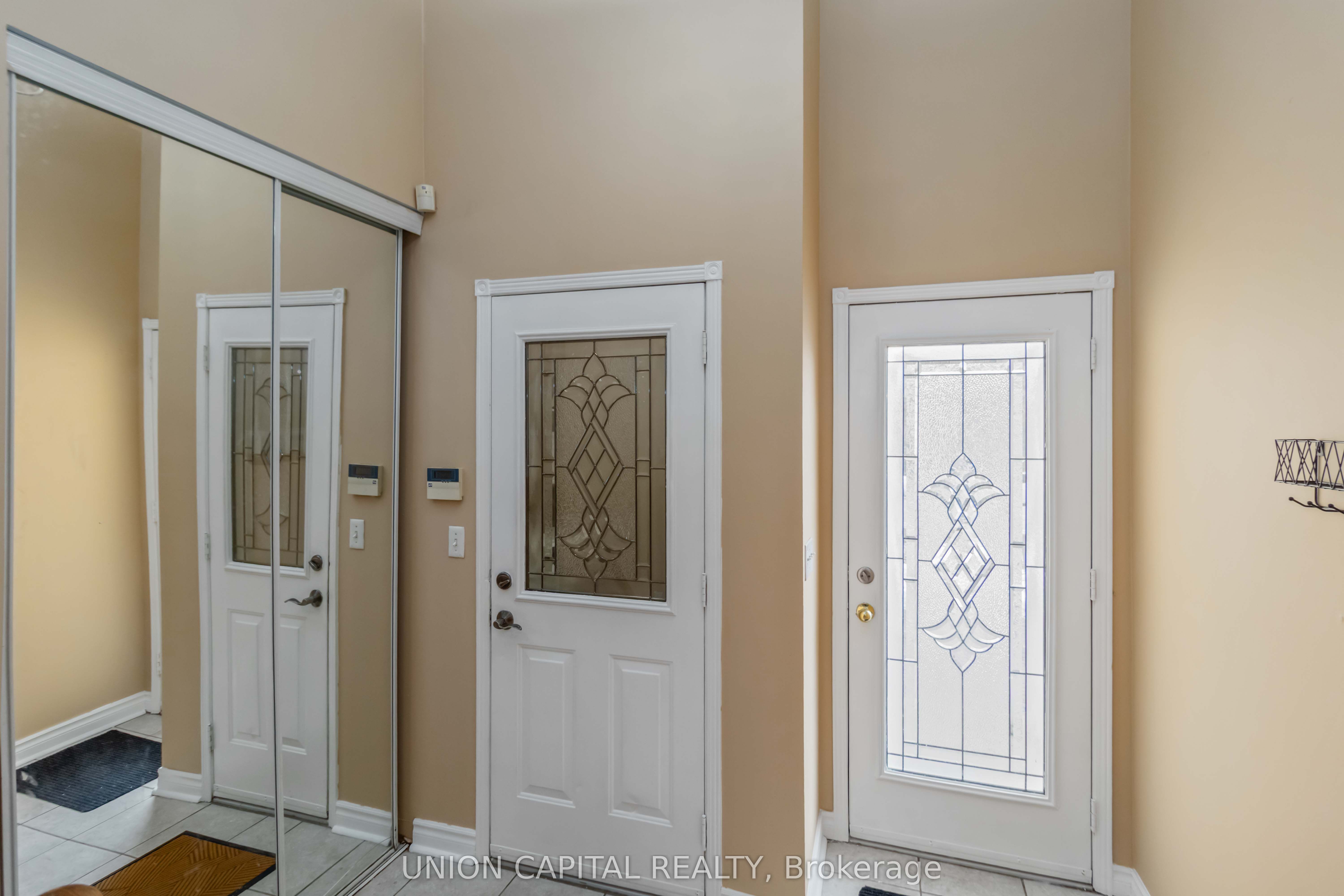 639 Twain Avenue Main