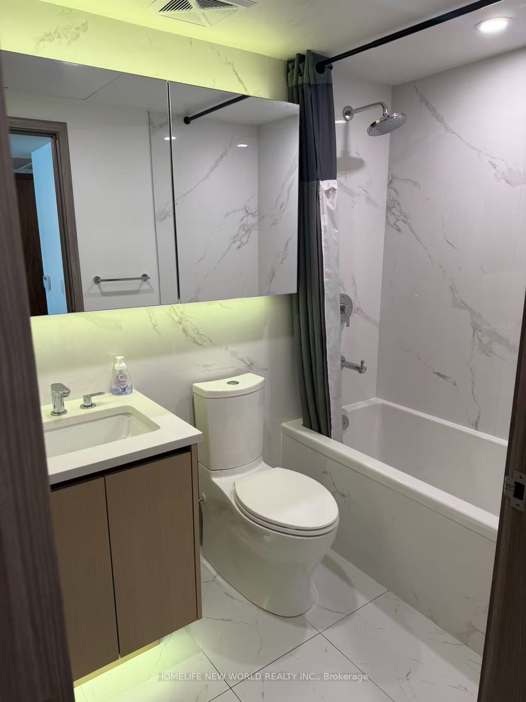 Photo of 1 Concord Cityplace Way #502, Toronto, ON M5V 0X3 (MLS # C13839790)