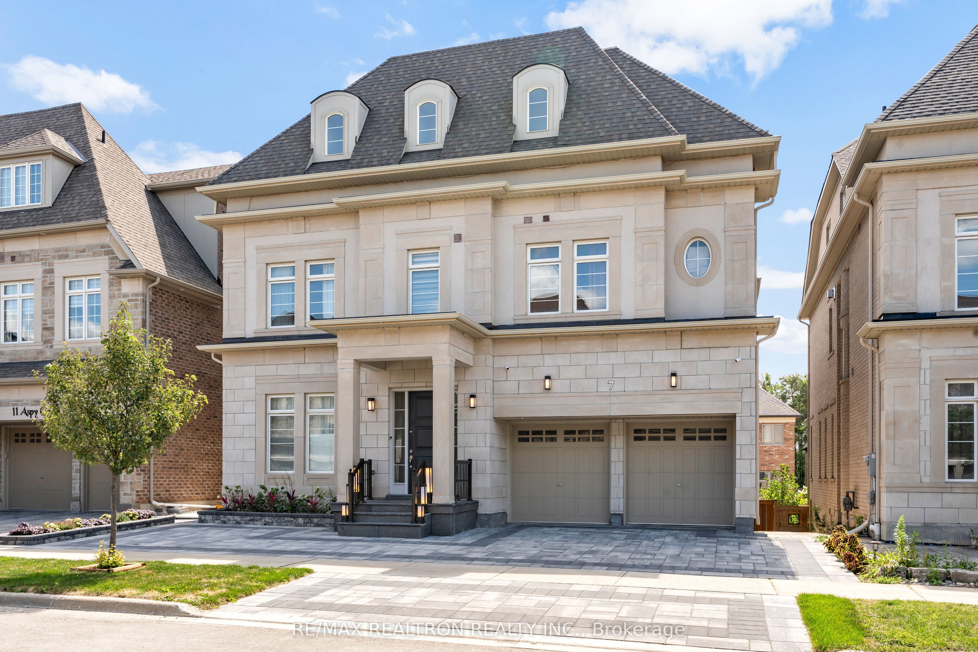 7 Aspy Court