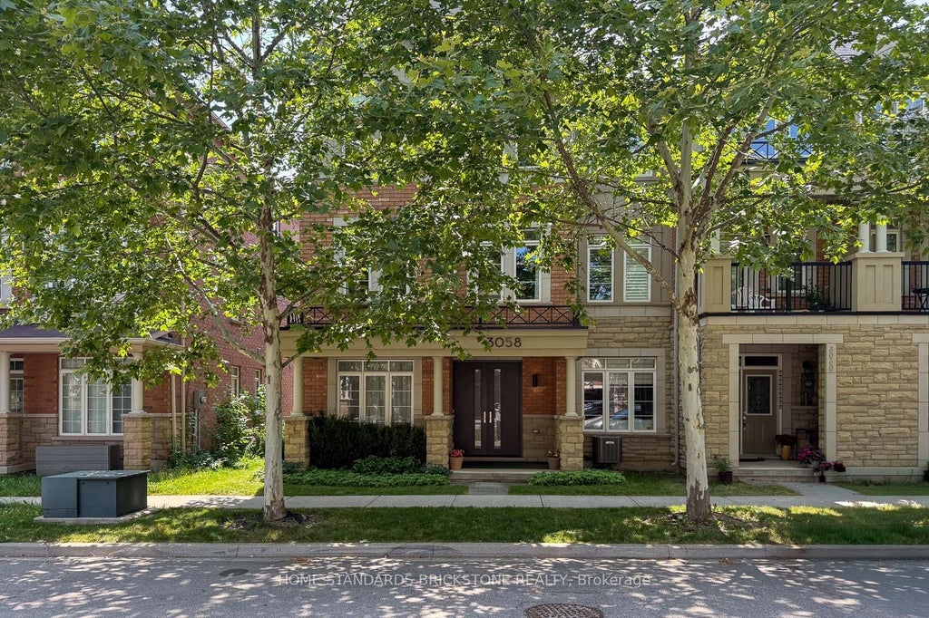 Photo of 3058 Eberly Woods Drive, Oakville, ON L6M 0T5 (MLS # W13735006)