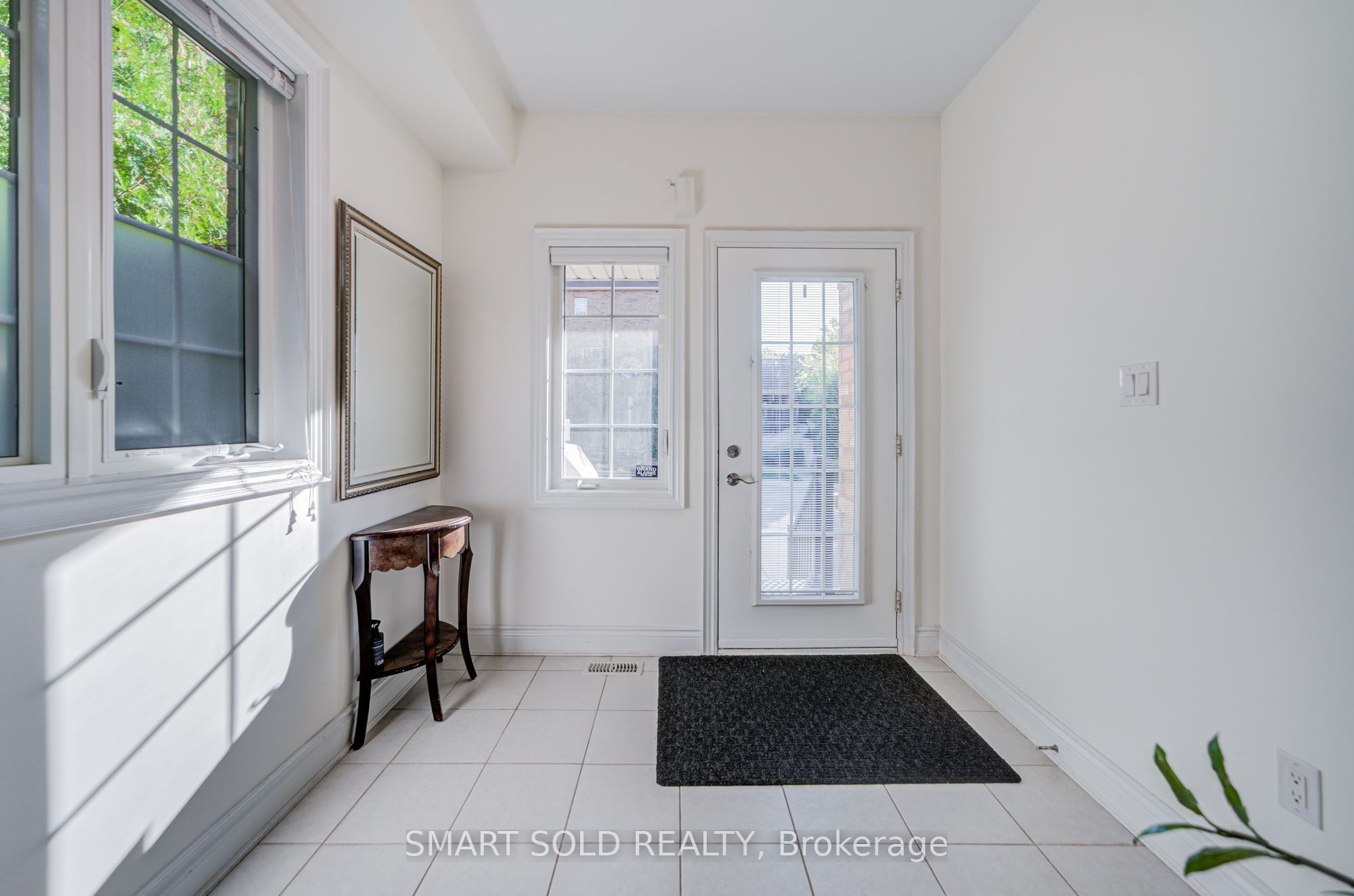 8777 Dufferin Street 22