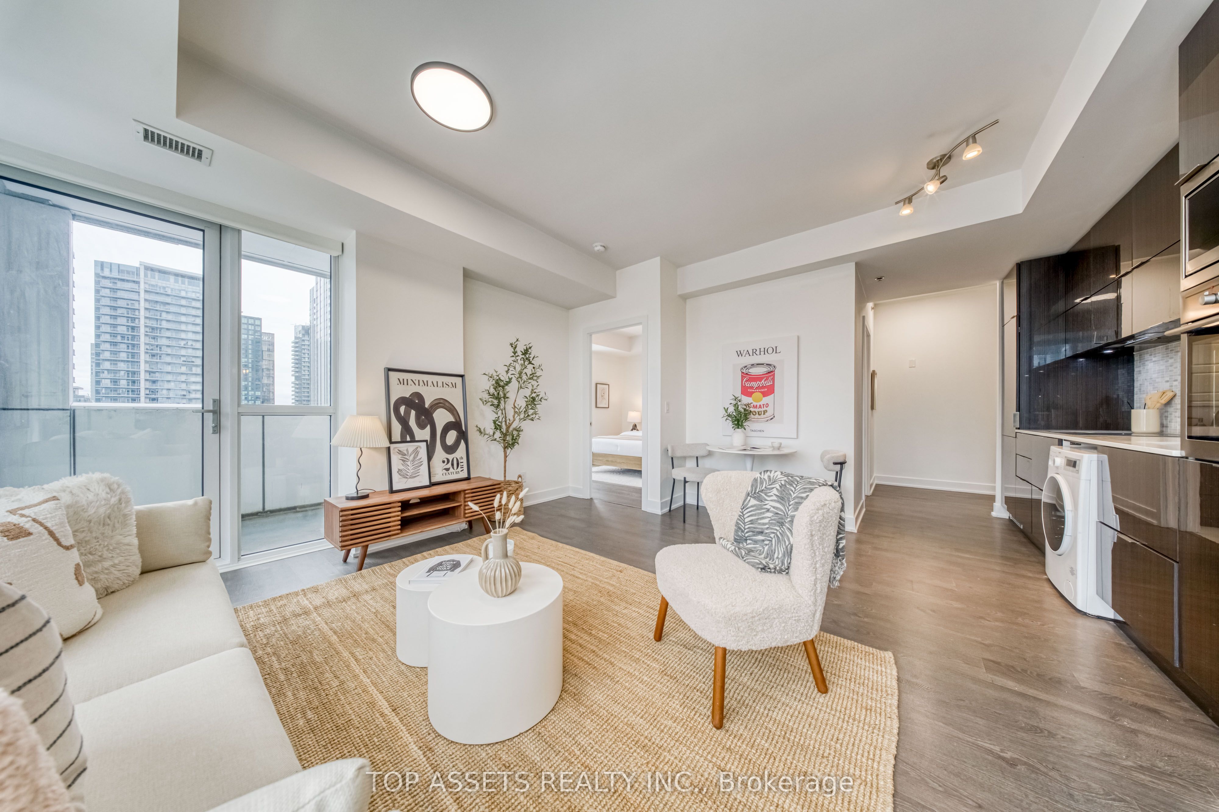 318 Richmond Street W 3006