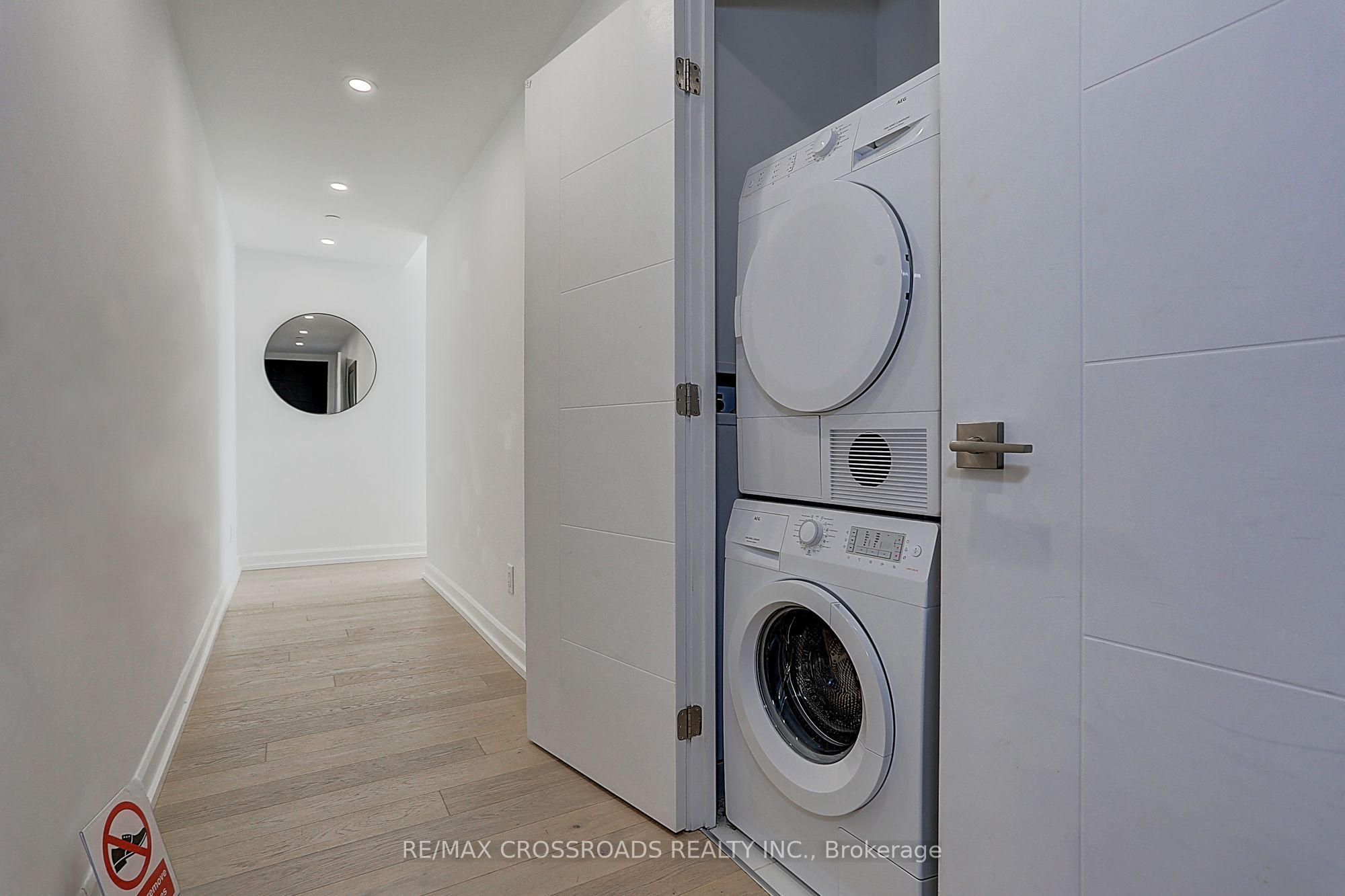 488 University Avenue 4310