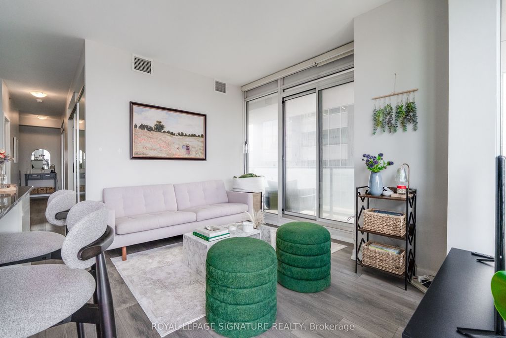 Photo of 426 University Avenue #2503, Toronto, ON M5G 1S9 (MLS # C12928816)