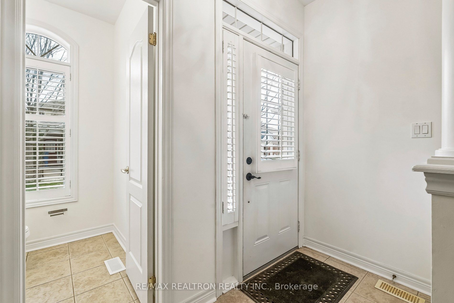 578 Tapestry Lane 14