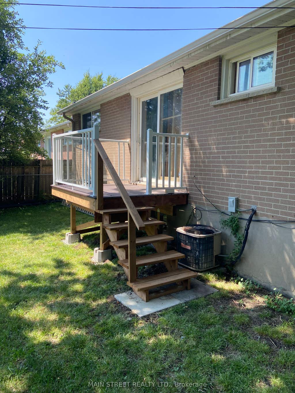 Photo of 329 James Street E, Orillia, ON L3V 1M4 (MLS # S13517662)