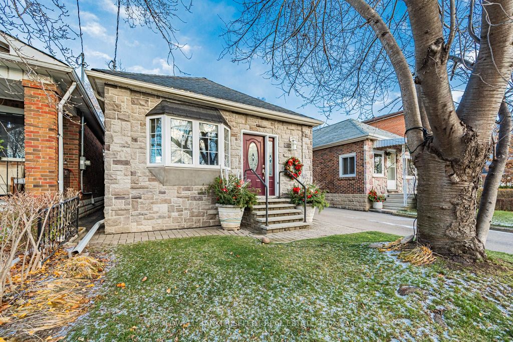 Photo of 125 Fourth Street, Toronto, ON M8V 2Y6 (MLS # W12758422)