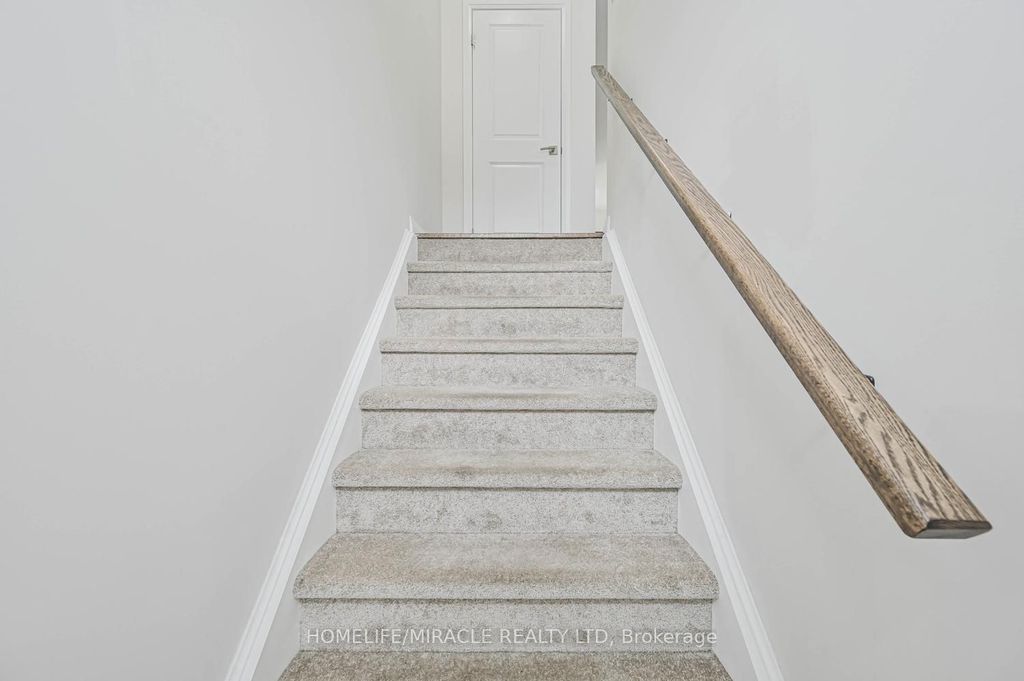 Photo of 720 Grey Street #34, Brantford, ON N3S 0K2 (MLS # X13076154)