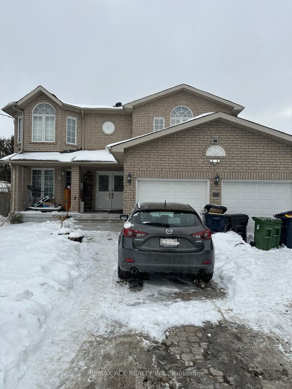 Photo of 137 Yardley Avenue, Toronto, ON M4B 2B3 (MLS # E12730736)