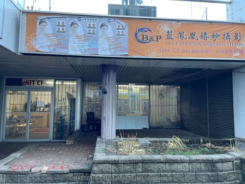 222 Spadina Avenue C1 & C2 Toronto ON M5T 3B3