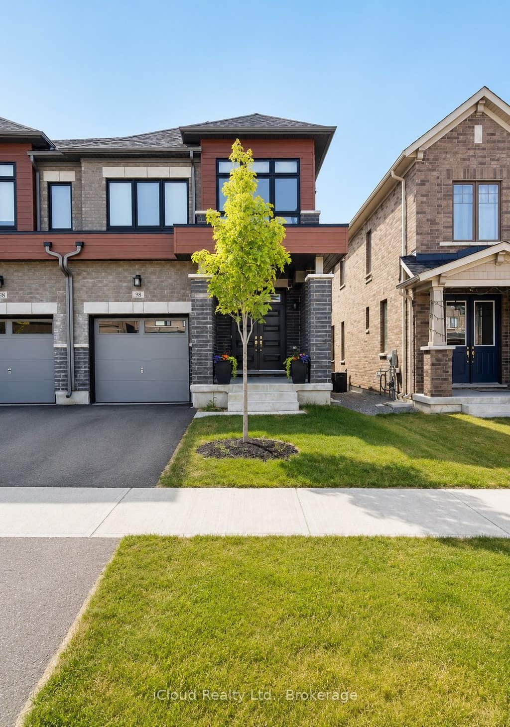 Photo of 98 Bearberry Road, Springwater, ON L9X 2C9 (MLS # S13545936)
