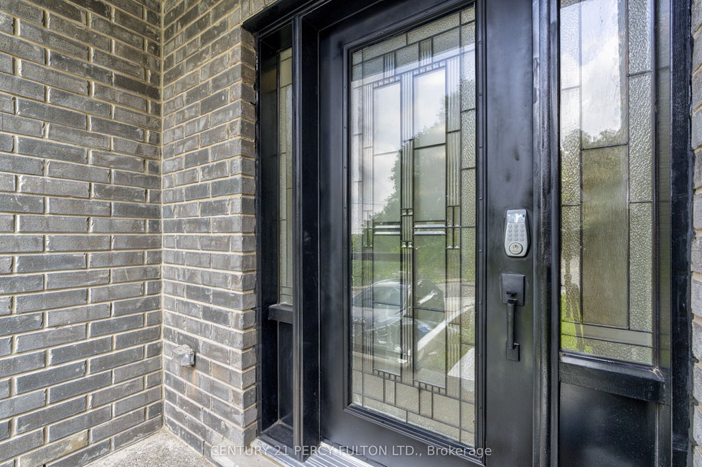 Photo of 15 Bechtel Street, Cambridge, ON N3C 1Z7 (MLS # X13779472)