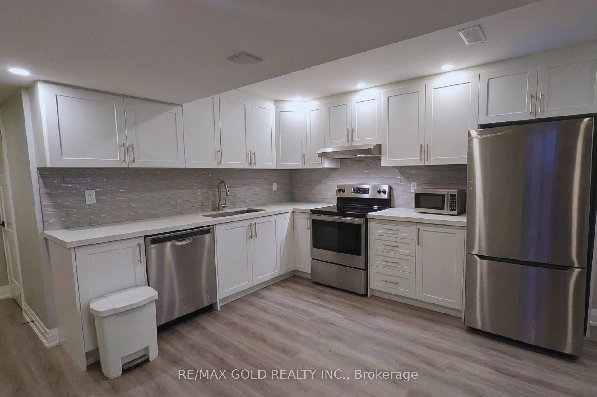 93 Yardley Crescent BSMT