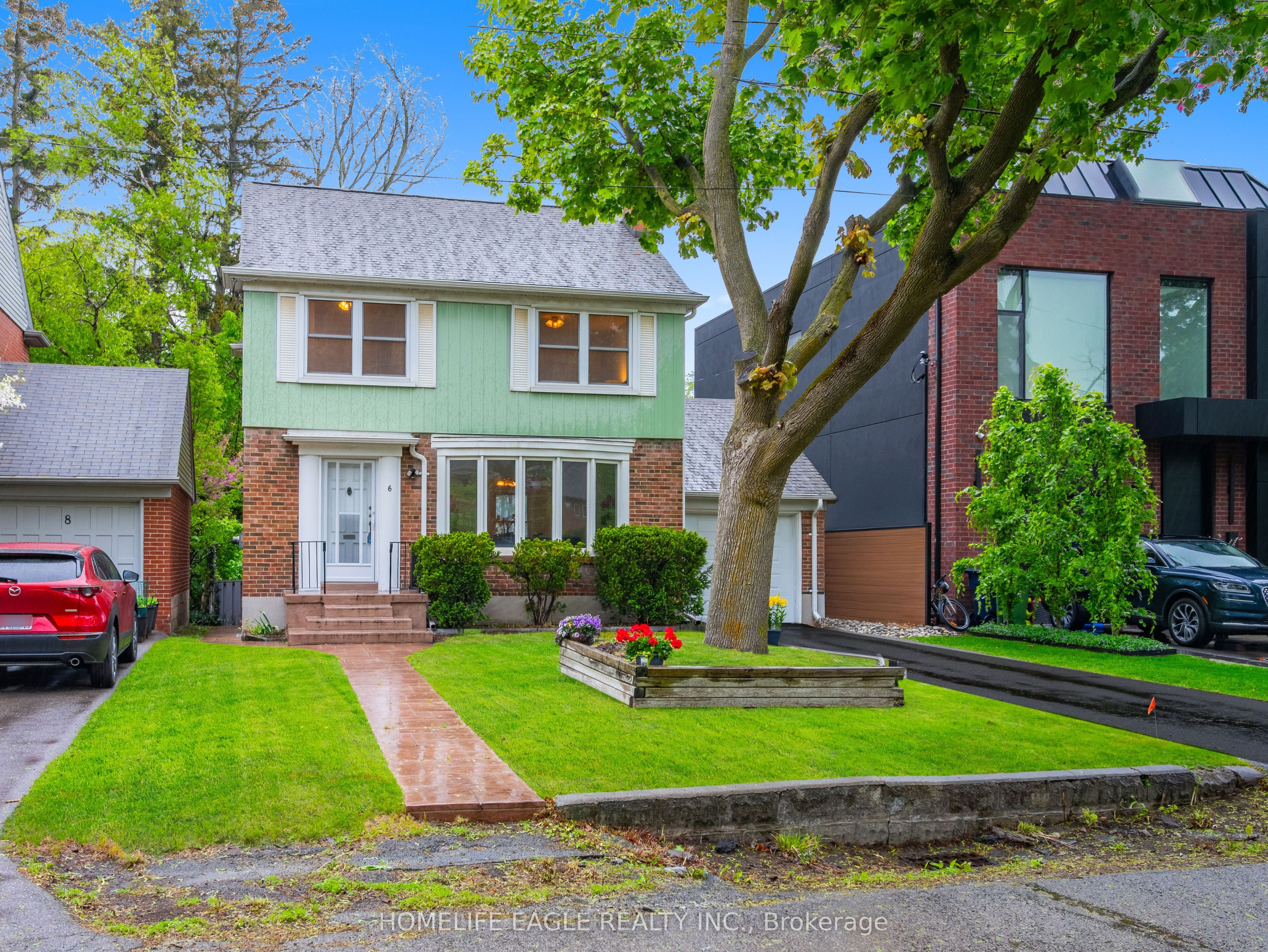 6 Ashton Manor