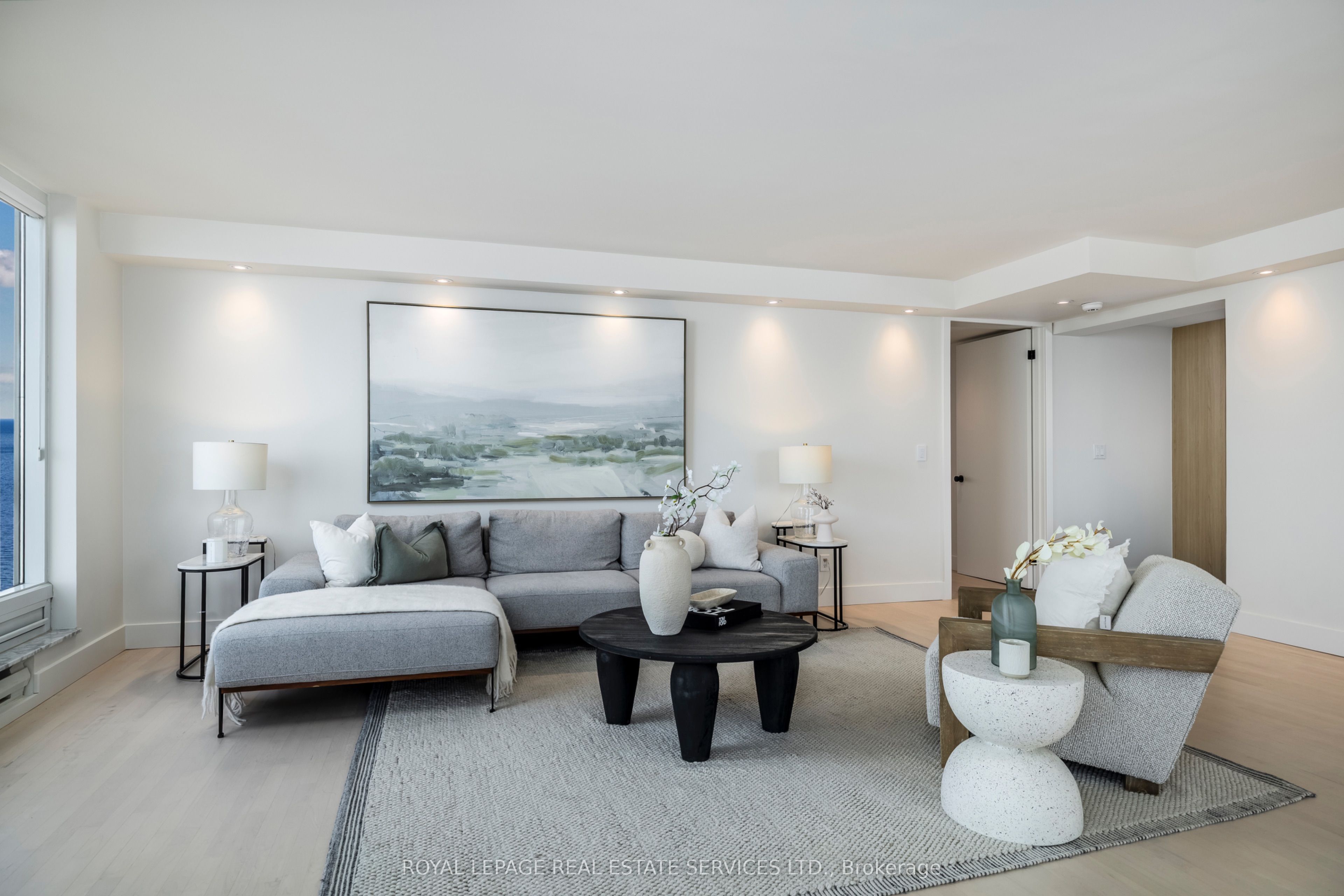 1 Palace Pier Court 1203