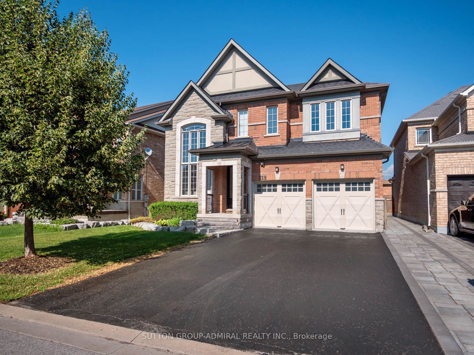 Photo 1 of 50 — 129 Mooney Street, Bradford West Gwillimbury, ON L3Z 0K9