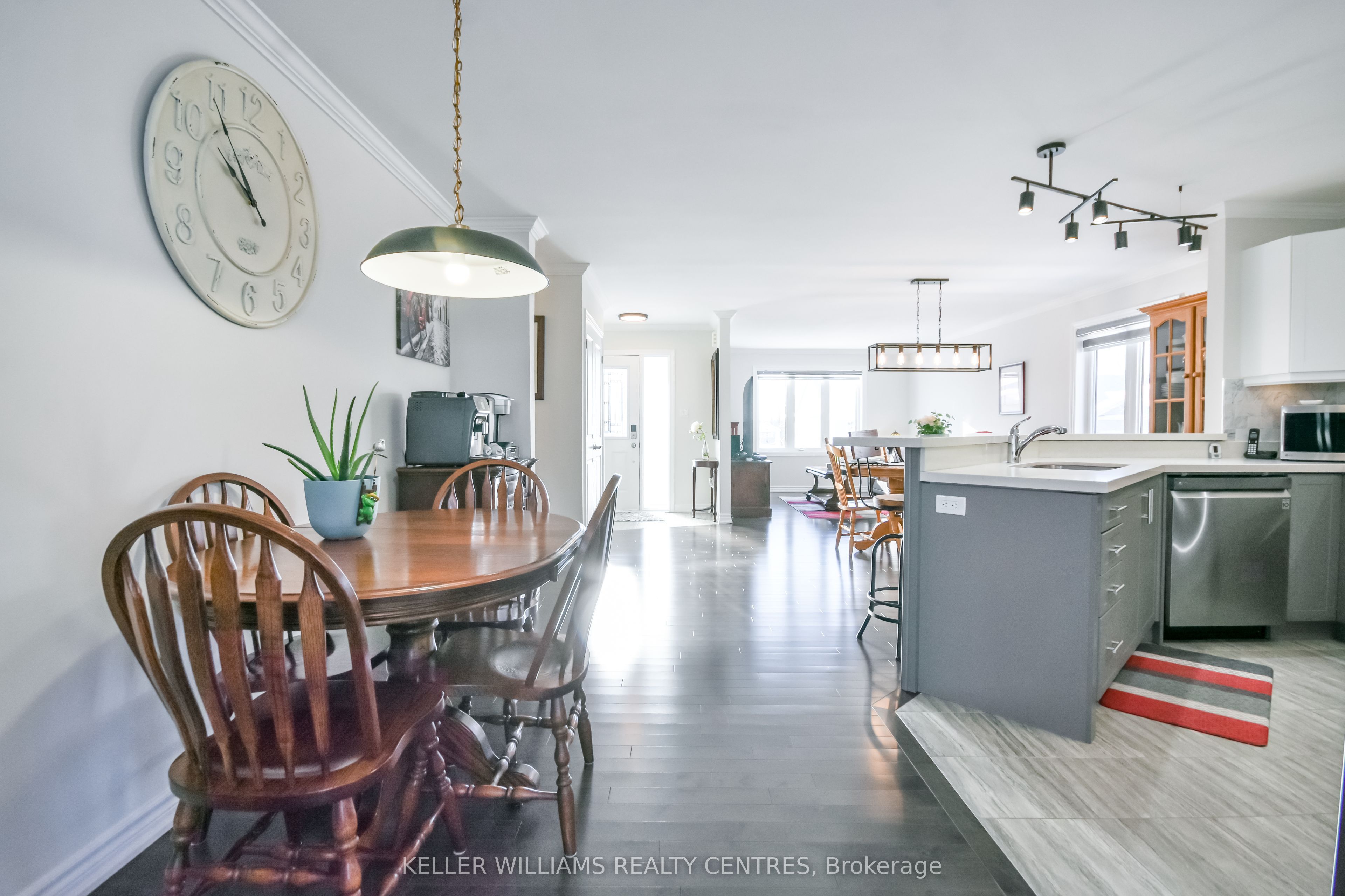 10 Sinclair Crescent