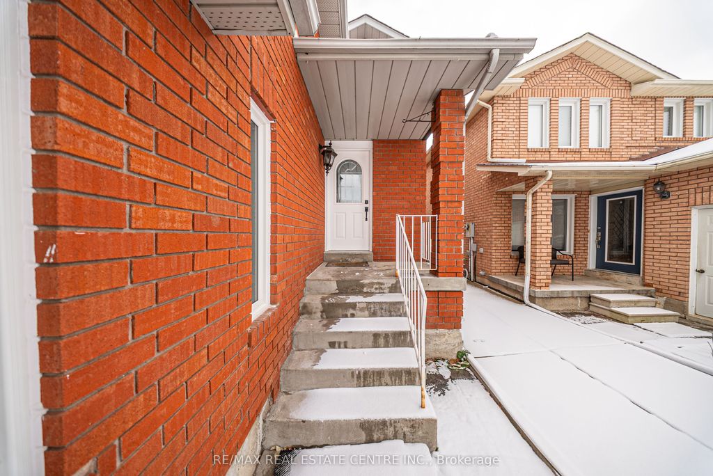 Photo of 3316 Lady Slipper Court, Mississauga, ON L5N 6A9 (MLS # W12741200)