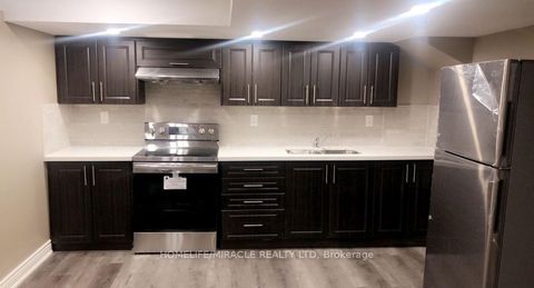 48 Starhill Crescent Bsmt Brampton ON L6R 2W1